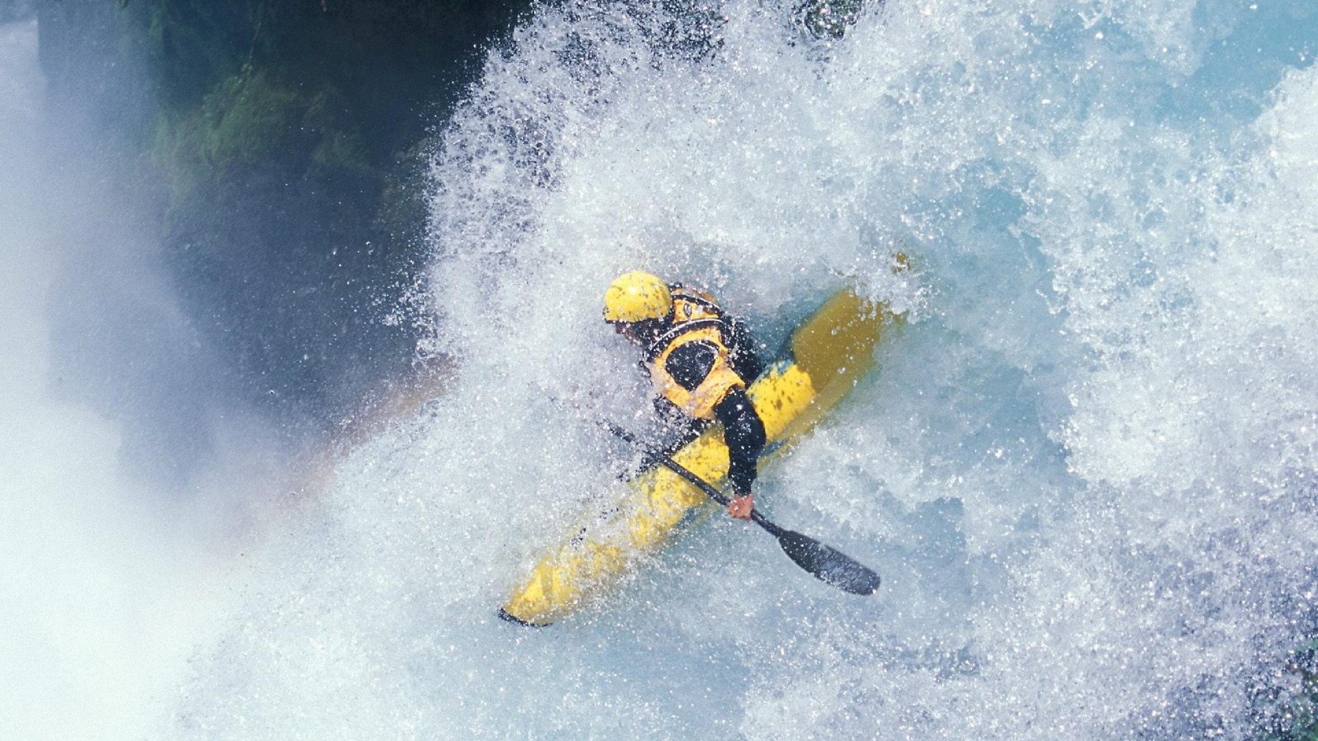 世界足球年鉴发布，盘点年度精彩时刻，世界足坛经典比赛